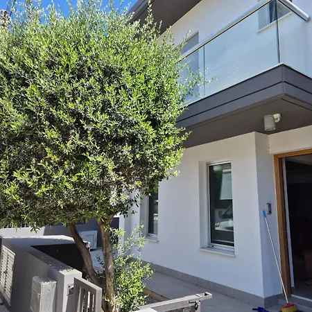 House 6b Aglantzia